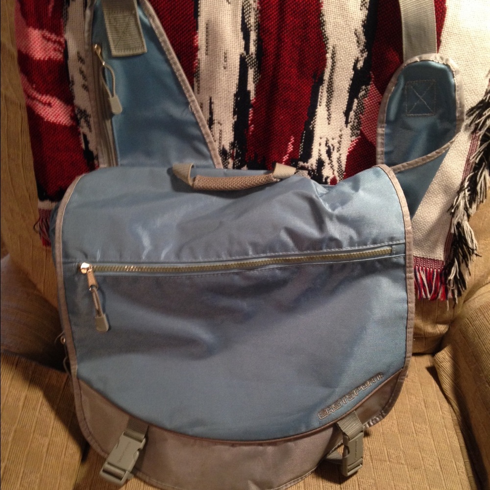 Eastsport messenger bag